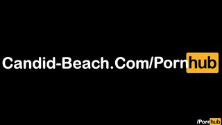Невозбужденные небритые киски крупным планом на нудистском пляже