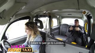 Таксистка Ава Остен глубоко сосёт хуй француза в машине в обмен на куни и еблю
