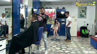 Латинский гангстер оттрахал парикмахершу в барбершопе